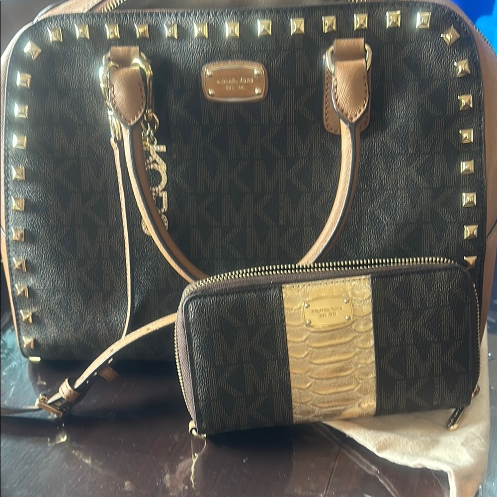 Michael Kors purse and wallet